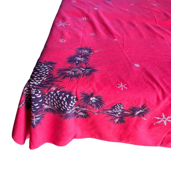 Vtg Christmas CALIFORNIA HAND PRINTS Tablecloth circa 1950's 50" x 52" Red Gold - Picture 2 of 14